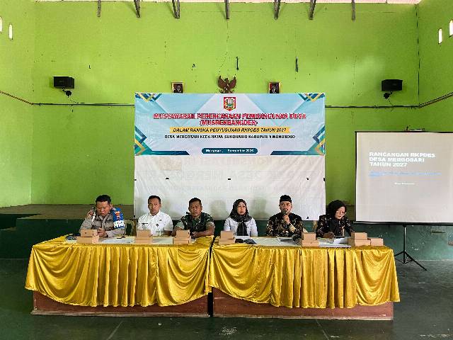 kasi-ekbang-hadiri-musrenbangdes-penyusunan-rkpdes-2027-desa-mergosari